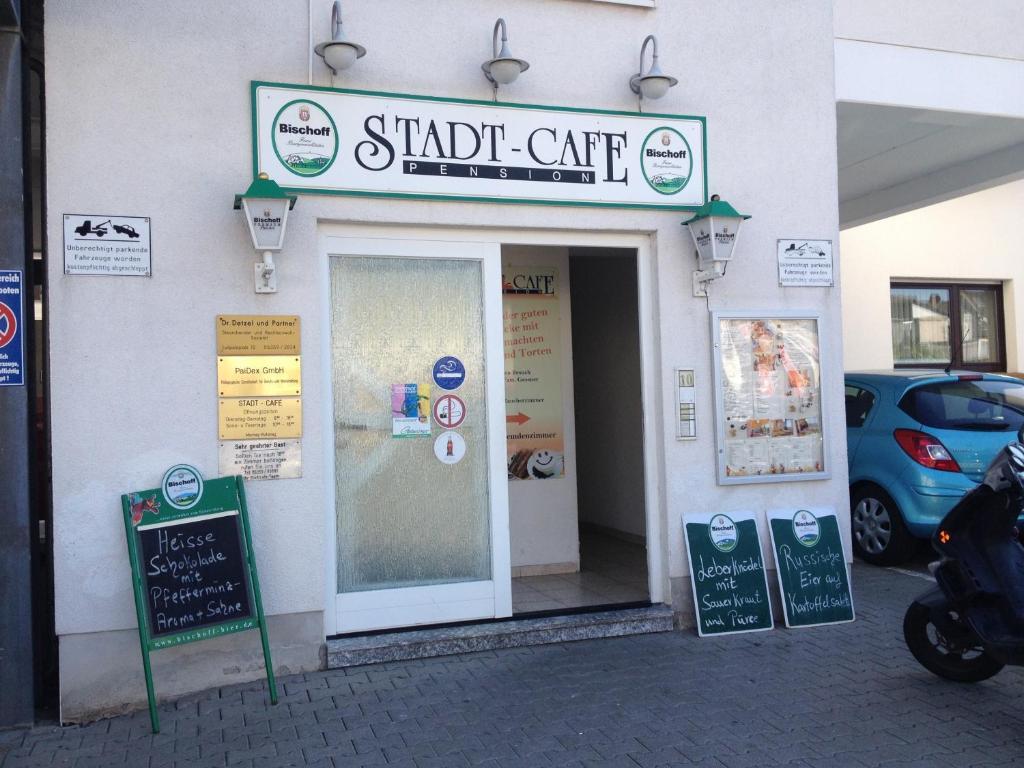 Stadtcafe Pension Grunstadt Ngoại thất bức ảnh